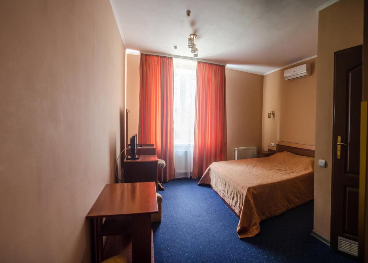 בוריספיל Galant Hotel מראה חיצוני תמונה