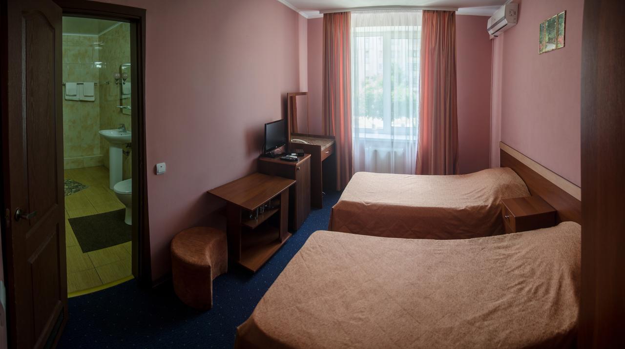 בוריספיל Galant Hotel מראה חיצוני תמונה